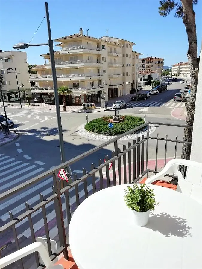 Trill Noray Apartamentos レスタルティット 0*,