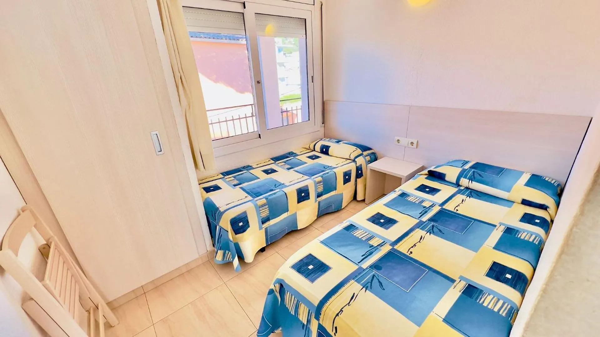 Trill Noray Apartamentos L'Estartit 0*,  Spain