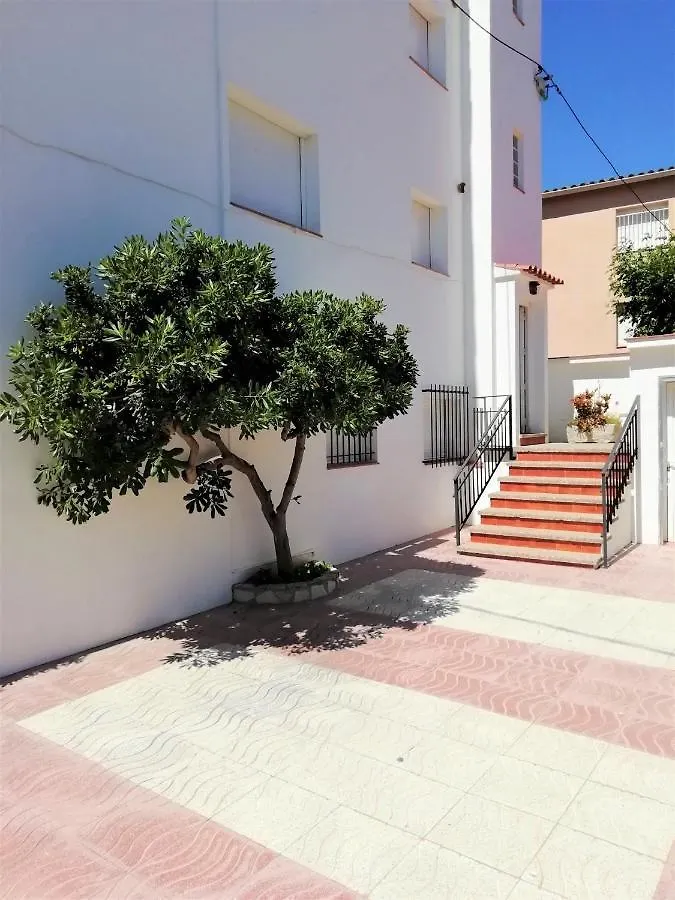 Trill Noray Apartamentos L'Estartit Spain
